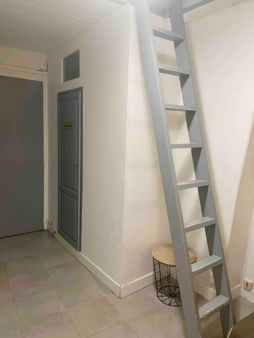 Appartement Cosy Centre Ville Мелюн Екстериор снимка
